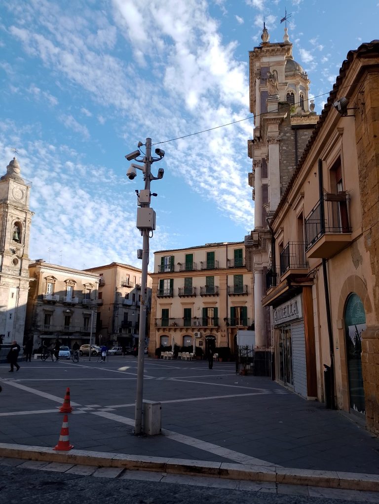 SmartMe e Caltanissetta: Insieme Verso il Futuro delle Smart Cities
